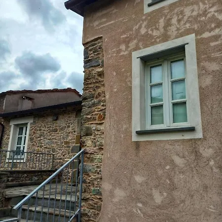 Country house Casa Natale Corvara (Liguria)